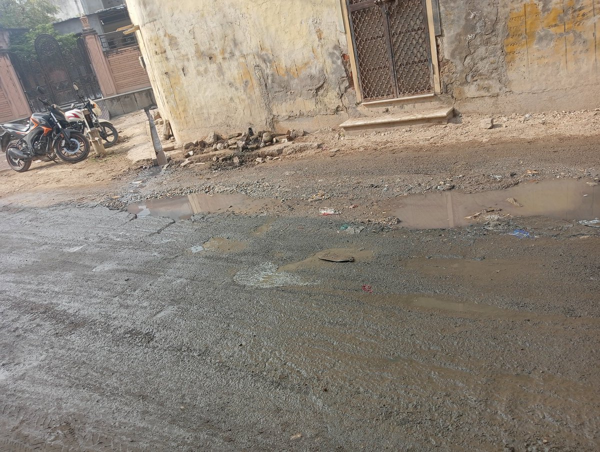jayantilal4518's tweet image. @MoHFW_INDIA Gaon Dadai me main road pin code 306601(Underthal route) par nali ka pani 1 saal se road par beh raha hai. Bacche, बुजुर्ग aur student daily pareshani face kar rahe hain. Kripya is par jaldi action liya jaye.
#Dadai #SafeRoad #PublicIssue