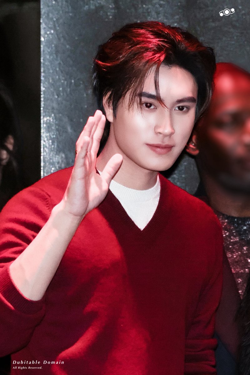 DubitableDomain's tweet image. 25.12.02

GEMINI IN CHANEL METIERS D&apos;ART

@CHANEL @gemini_ti
#CHANELXGEMINI
#CHANELMETIERSDART
#CHANELSHOW