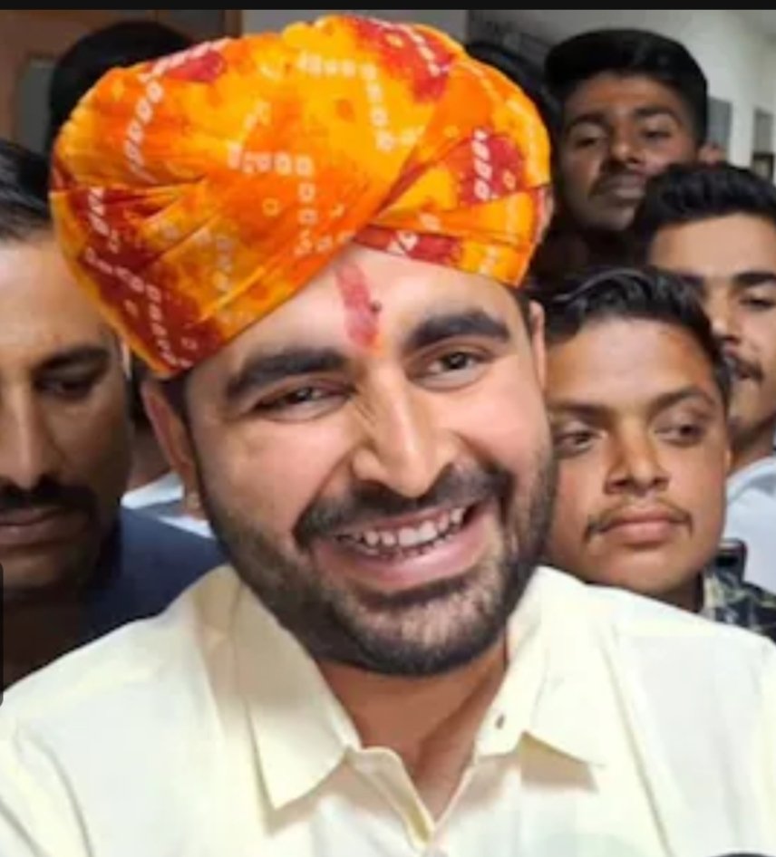 शिव विधानसभा क्षेत्र के विधायक श्री रविन्द्र सिंह भाटी जी को जन्म दिन की लख - लख बधाई एवं ढ़ेर सारी शुभकामनाएं ! 🎊🎁

ईश्वर आपको स्वस्थ, सुखी, यशस्वी और सुदीर्घ जीवन प्रदान करें !💐🎂
<a href="/RavindraBhati__/">Ravindra Singh Bhati</a>