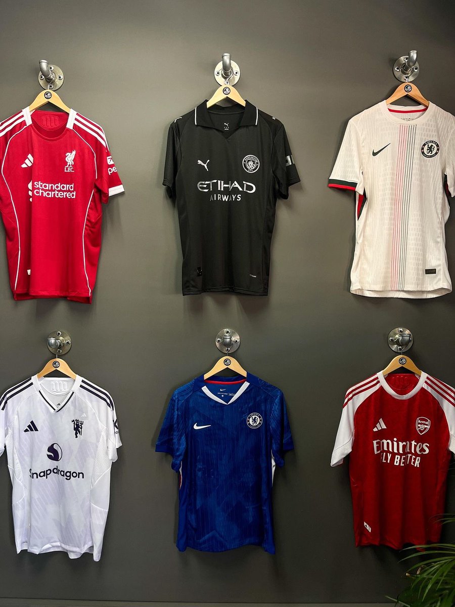 Current season kits all available 

🏷️17k each 

Help rt🙏