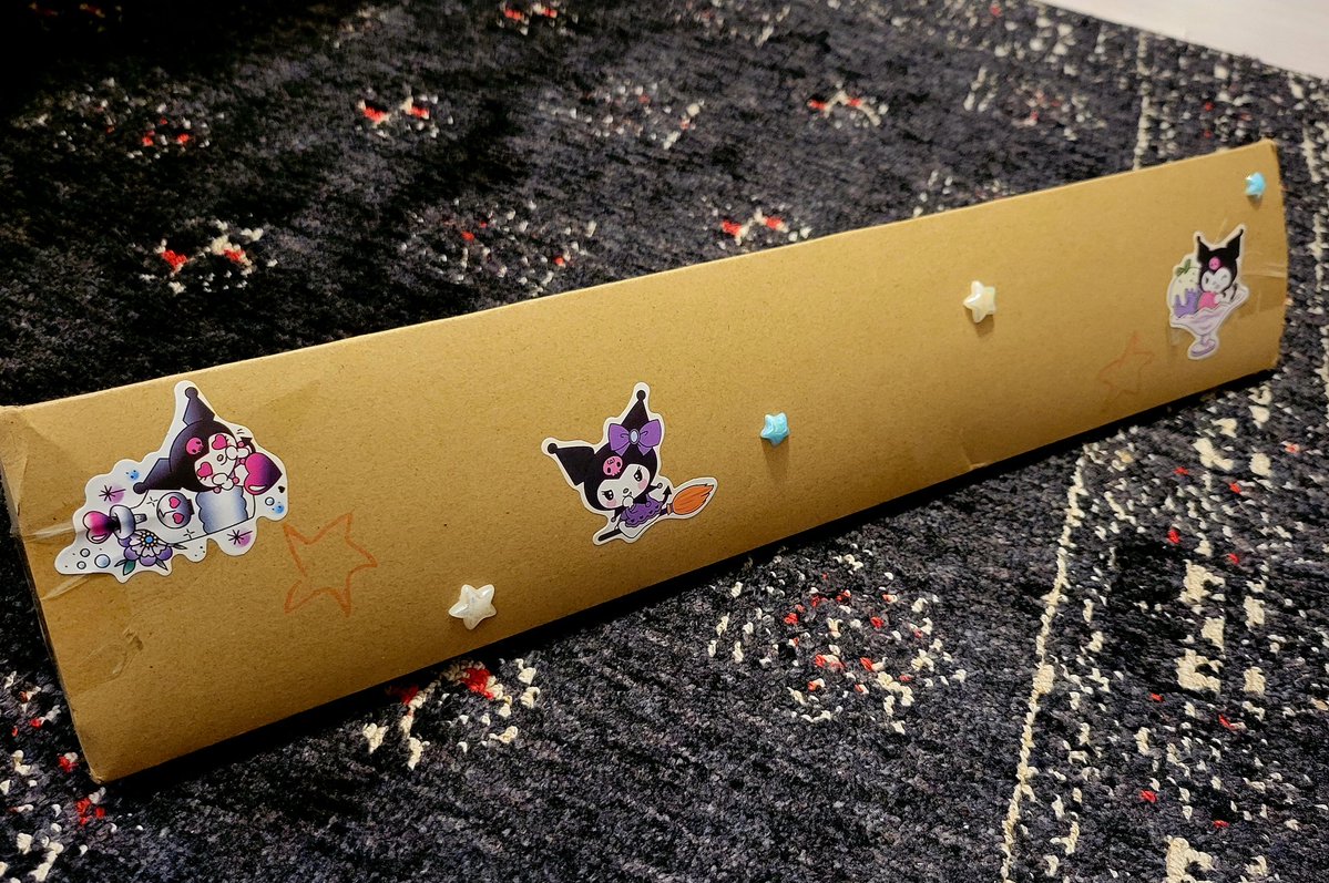 fujicofujiooo's tweet image. あきぴ選手のポスターが当たったあああああああああああああああ！！！
かわいいステッカーも入ってた🫰
箱まで可愛すぎて捨てられない😇
💎@akipipipip 💎
ありがとうございます！
宝物にします🙇‍♂️