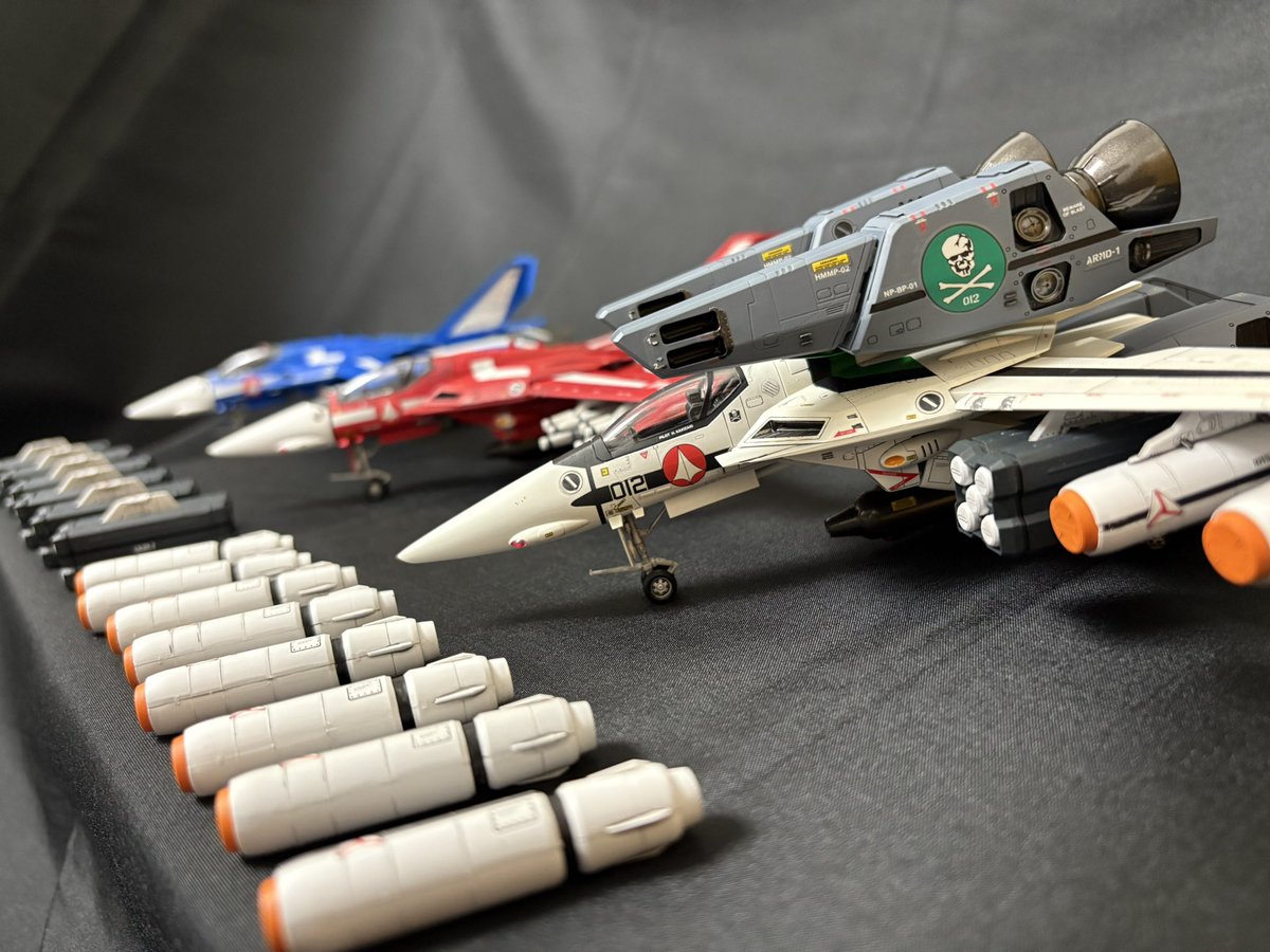 VF-1用の武器セット✖️2作りました。 武器と本体に全部1.5ミリの