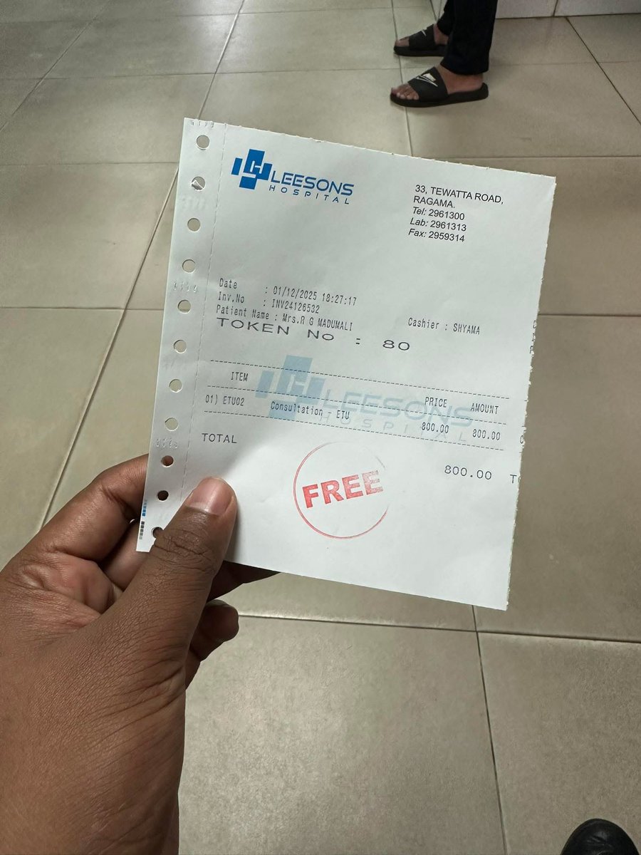 Photo seen on FB: Grateful that Leesons Hospital Ragama offered free OPD services during the #FloodsSriLanka. Amazing compassion! 🙏