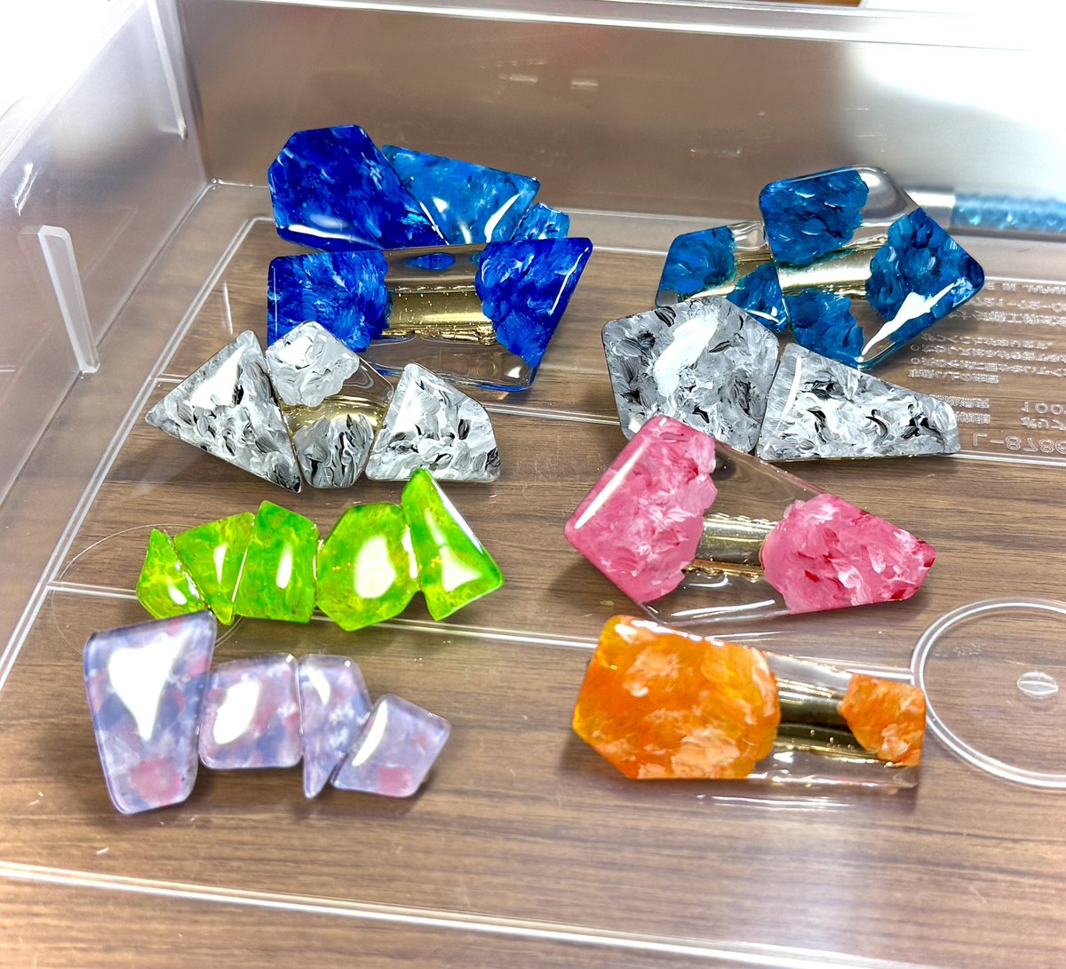 Nagi4682's tweet photo. いいアクセントにはなりそうだなと！

#ハンドメイド
#レジン
#プラ板 https://t.co/JtPeIMjVuQ