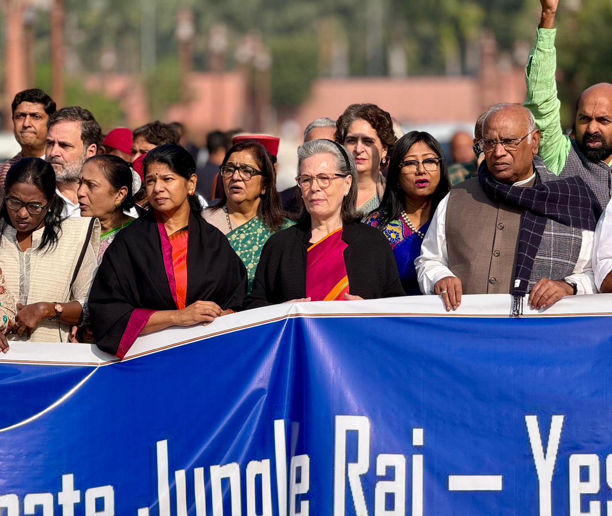 INCIndia's tweet image. &quot;Anti-worker/labour code waapis lo!&quot;

On 21 November 2025, the Modi government scrapped 29 old labour laws and introduced four new codes that are against the rights of workers.

Today, the INDIA block leaders protested against these new &quot;anti-labour&quot; laws in the Parliament…