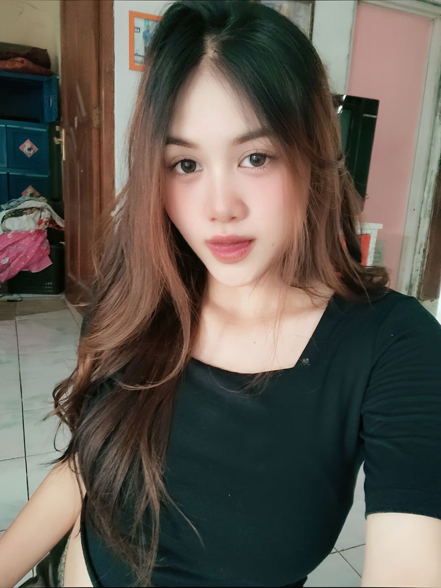 mahasiswipwt's tweet photo. ngko mbengi yuh ...

#ayamkampuspurwokerto 
#infoLCpurwokerto 
#panlokpurwokerto 
#cewekBOpurwokerto https://t.co/tUovl0lQgb