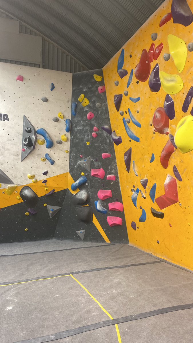 Cito_08's tweet photo. A probar las gatas 🙌🏼🙌🏼 hoy toca climbing  😍 https://t.co/IhdvRLnuBm