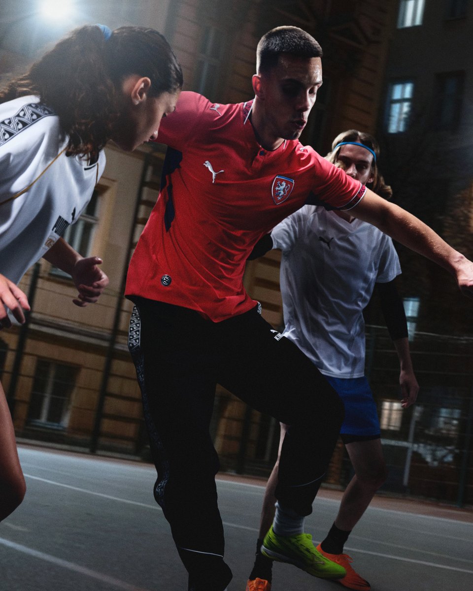 2006 チェコ代表　バロシュ　新品紙タグ付き　プーマオフィシャルユニフォーム 2006 チェコ代表 バロシュ 新品紙タグ付き プーマオフィシャル