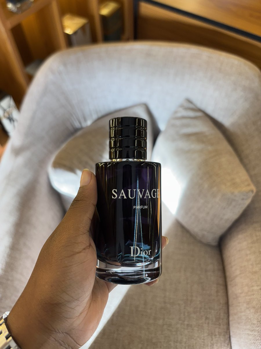 If he smells like Dior Sauvage… just know you’re not going home early 😮‍💨🔥
0760407808.
Kisaasi Bukoto Rd, JCD PLAZA