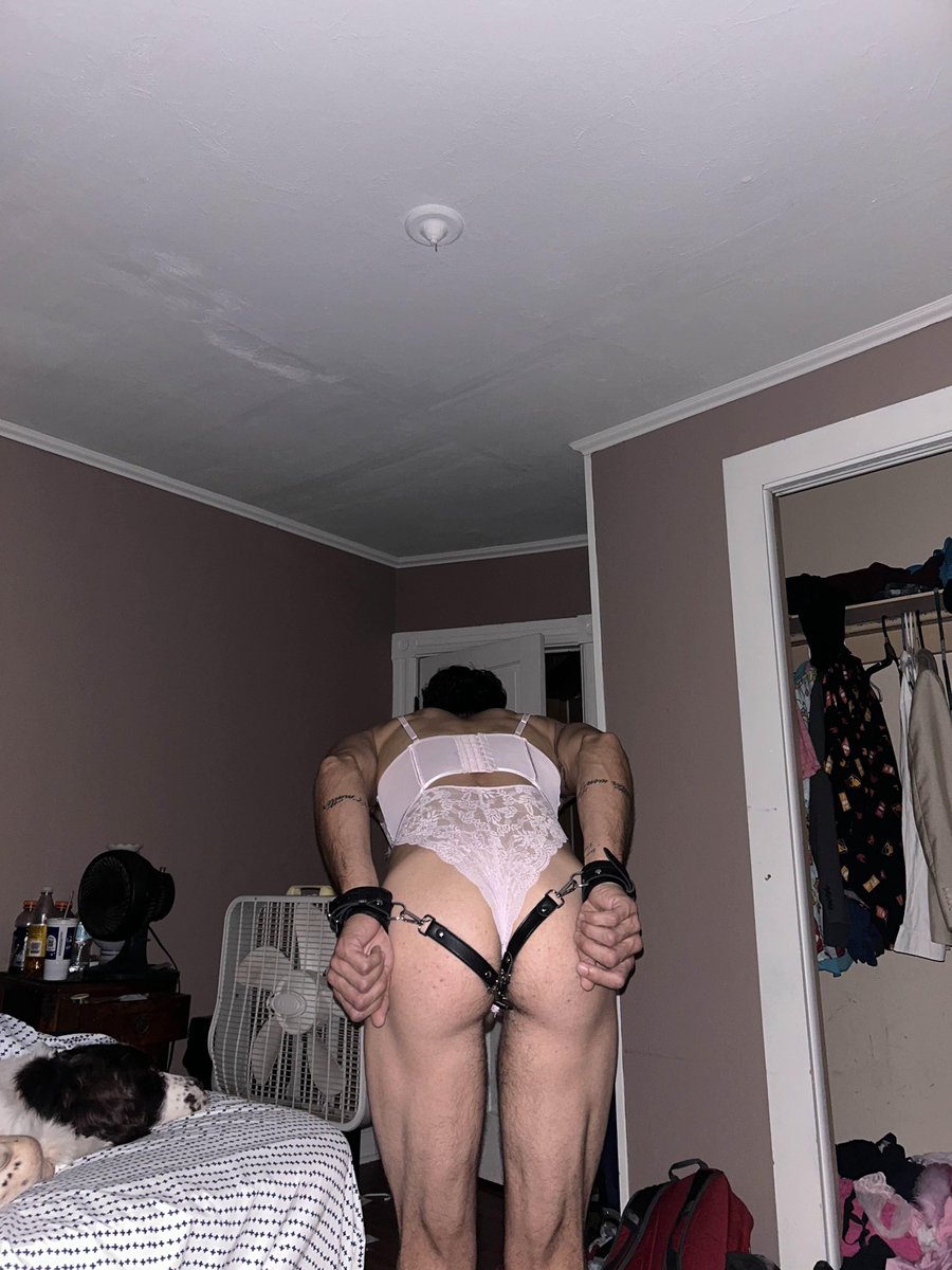 Rt games
Likes = 5 likes get this loser to put on his nipples clamp  to work tomorrow morning
Comments =each comments get this bitch to spanked his balls mercilessly twice in a day while at work 
Rt=5 rt gets this loser to be locked up in a chastity cage forever