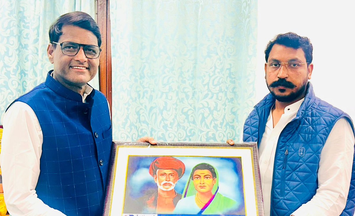 आज का दिन विशेष है आज आदरणीय भाई चंद्रशेखर आजाद जी का जन्मदिवस है और आज के दिन हम शपथ लेते हैं कि महापुरुषों का अपमान बर्दास्त नहीं किया जाएगा। भाई को जन्मदिन की बहुत सारी मंगलकामनाएँ.

<a href="/BhimArmyChief/">Chandra Shekhar Aazad</a>  | #DamodarSinghYadav