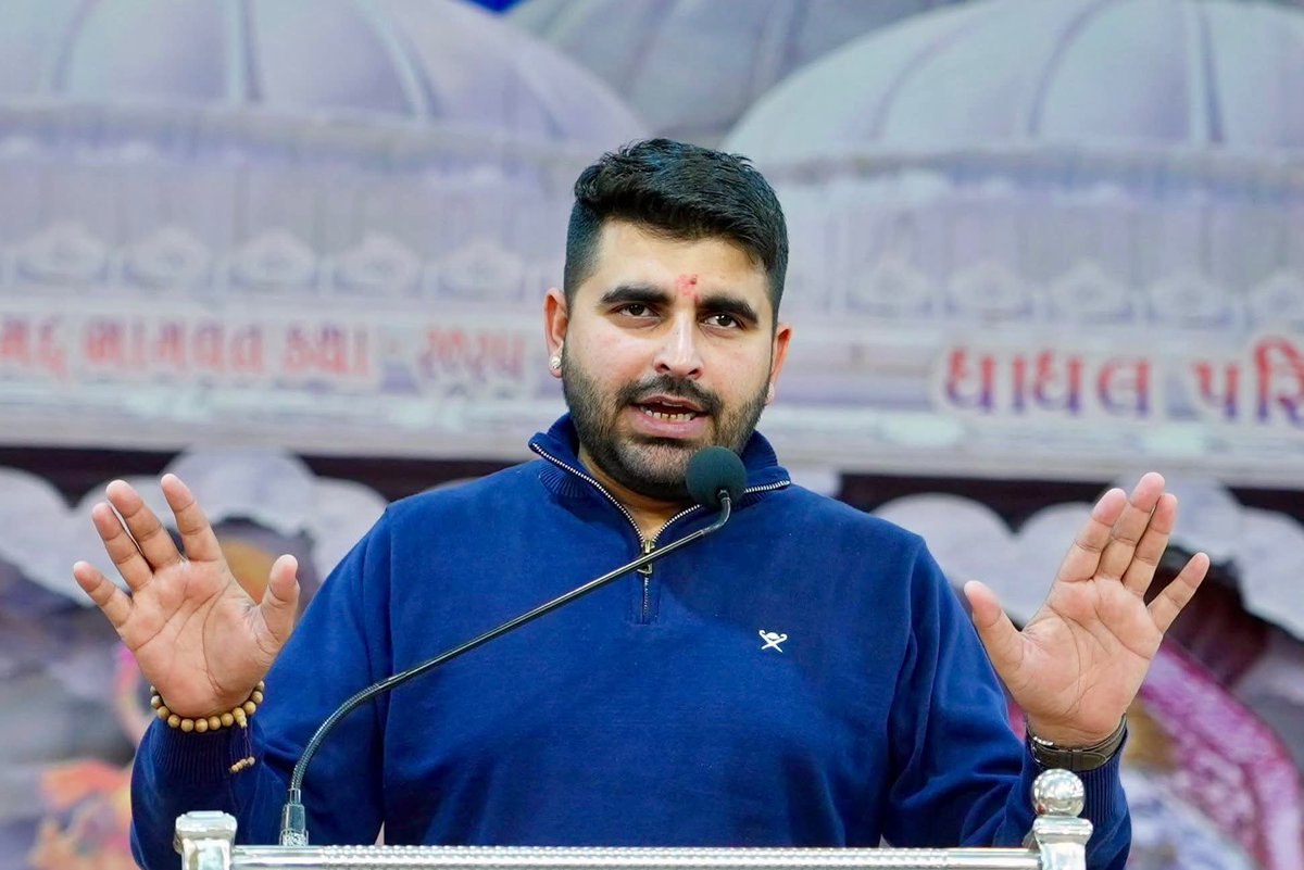 BadalSahu028's tweet photo. युवा दिलों की धड़कन बाड़मेर के शिव विधान सभा से विधायक बड़े भाई@RavindraBhati__ जी को जन्मदिन की हार्दिक शुभकामनाएं। https://t.co/ZrUqOX2XnC