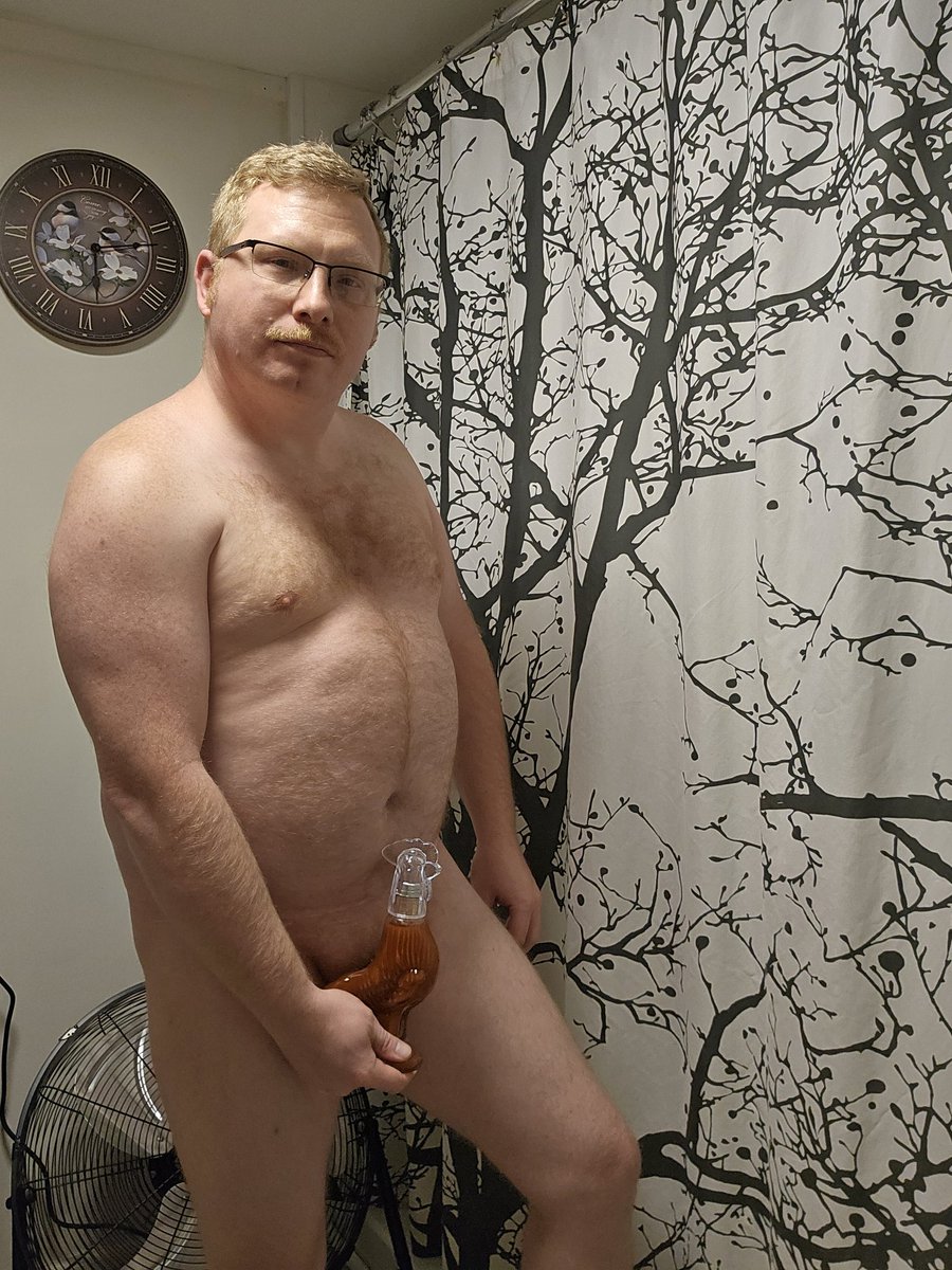 Lookin so serious lol.  Anyone wanna see my cock here's your chance.   Reply and retweet if you'd wanna see my real ginger cock.