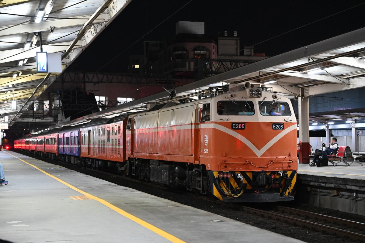 美國GE的554次最終日

2025.12.02 554次 樹林站