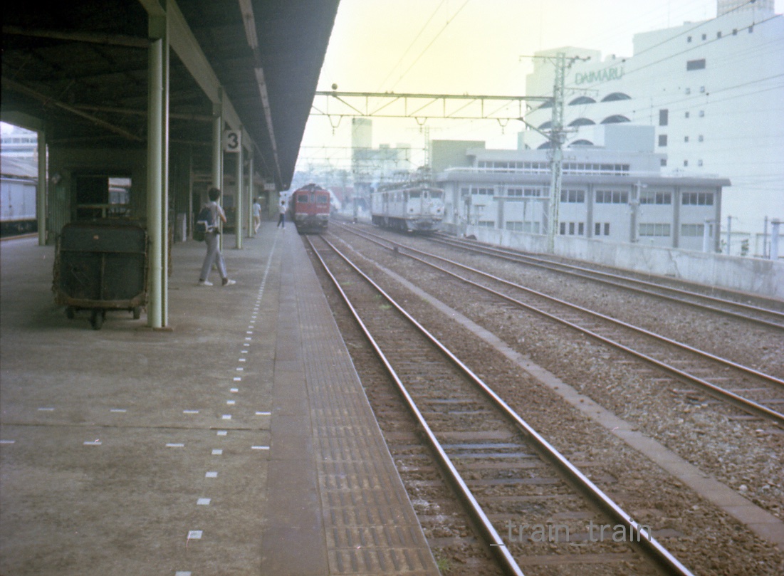 train_rail_'s tweet photo. @expresstokiwa 私の撮った #EF30 の写真は多分これで全てです． https://t.co/6Tu2oeyRZG