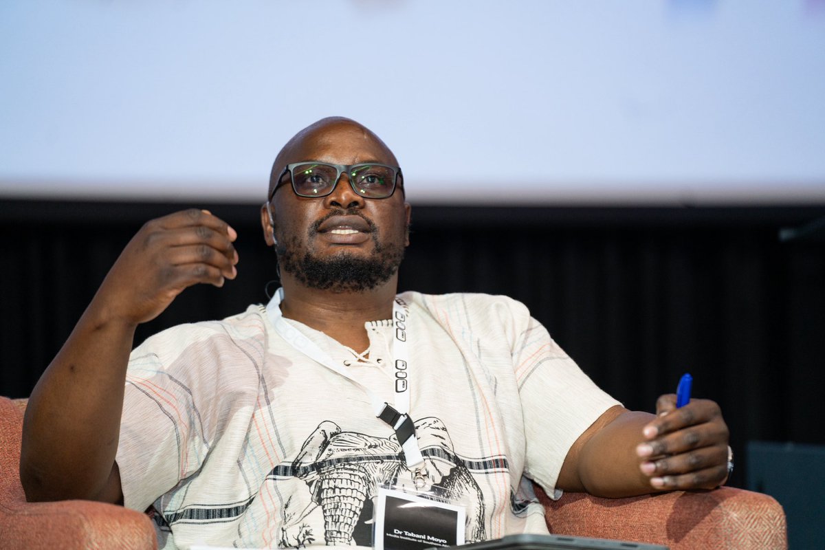 TabaniMoyo's tweet photo. Was part of the panel: BATTLE FOR PRESS FREEDOM – POLITICAL POWER & INTERNET SHUTDOWNS it assembled #journalists, #regulators, #civilsociety #editors & #techplatforms
https://t.co/2uFQ4cnvjN
@MISARegional https://t.co/HBEvPYDnk1