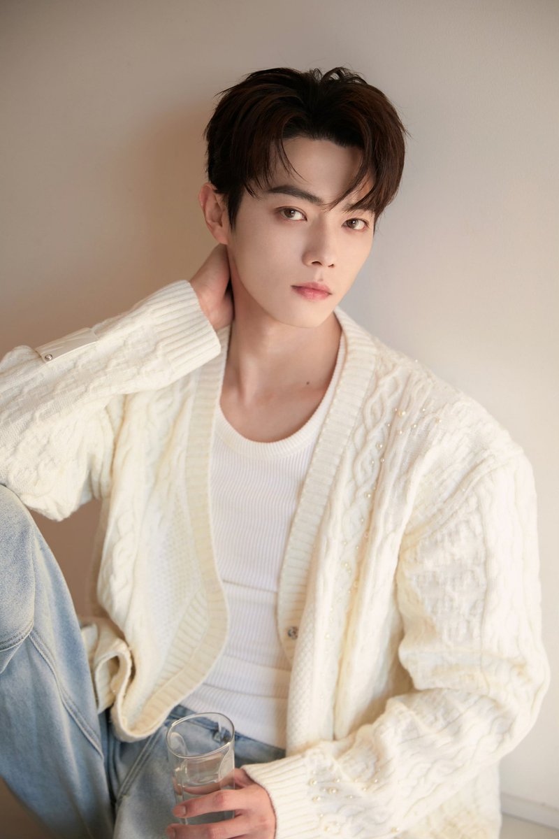 บันทึกความทรงจำบ่ายวันหนึ่งที่แสนสดใส​ ☀️ อยากจะหยุดเวลาไว้​ ณ​ ช่วงเวลาขณะนี้+1​ 

© weibo : 许凯soso事务部

#สวีข่าย​ #XuKai #许凯 #シューカイ #สวีข่ายXuKai许凯 #XuKaisoso #许凯soso