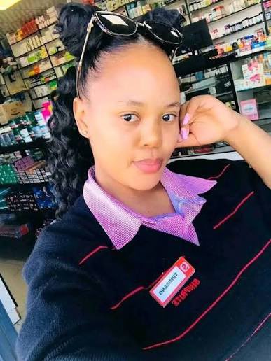 AdvoBarryRoux's tweet photo. ShopRite took over from Capitec! https://t.co/TYZcHkzRRe