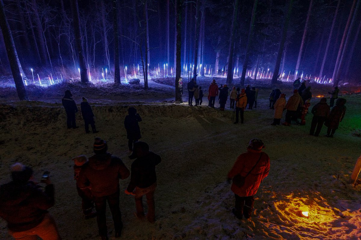 spktrjp's tweet photo. Visual Festival in Joensuu にお越しいただきありがとうございます。

次の展示 >>> Path of Light（フィンランド／トゥルク）
12月4日〜7日
Barker Park にて "Emissivescapes" を展示します。 https://t.co/X2nsFYqdpL