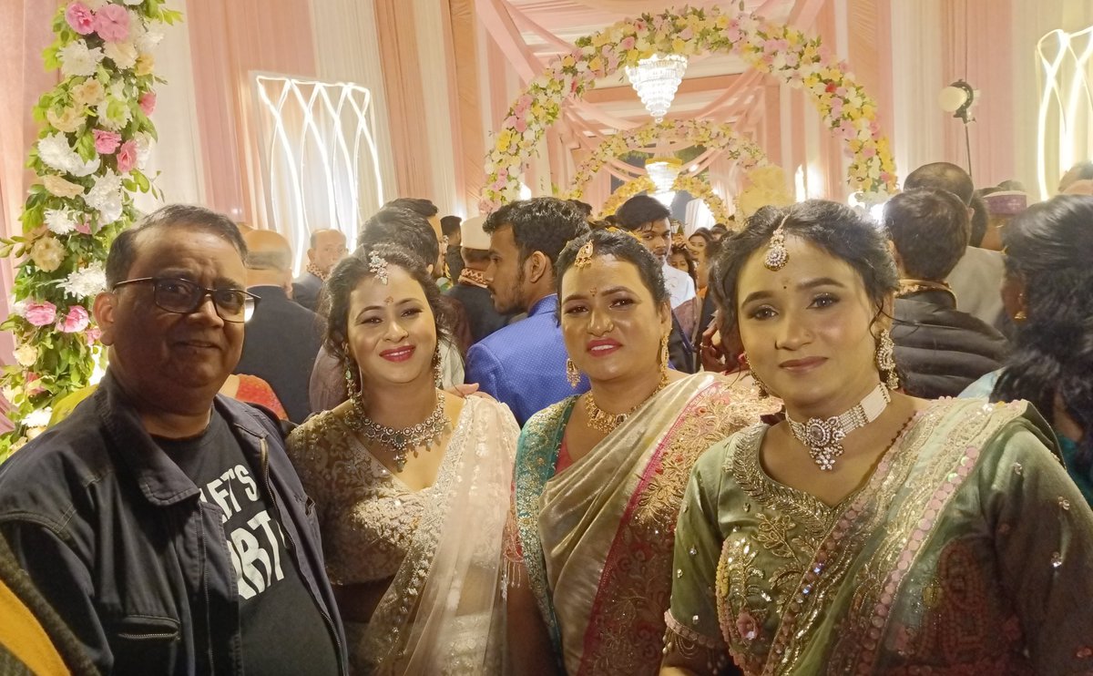 anupamyad's tweet photo. 📍 #Marriage #29XI25!
#Mohit weds #Nisha 👩‍❤️‍👨  Congratulations 💐🎉..😷🍁
#DillaDevi #Jaipal #Damni #Reena #Ruchi #Garhwali #Uttarakhand #Wedding #SadiqNagar #CommunityCentre

All d Bst!
B Sporty Happy..
जय हिन्द!🇮🇳
#HappyYadav https://t.co/qqCcdjm58K