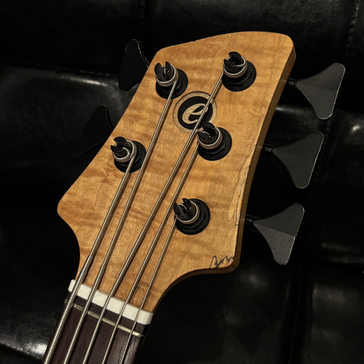 shima_shinjuku's tweet photo. 【BASS GATHER】ラインナップ紹介第二弾!Elrick Platinum series e-volution 5st !スポルテッドとフレイムのエキゾチックなルックスが魅力。
#Elrick #bassgather https://t.co/mhWalx4dgZ