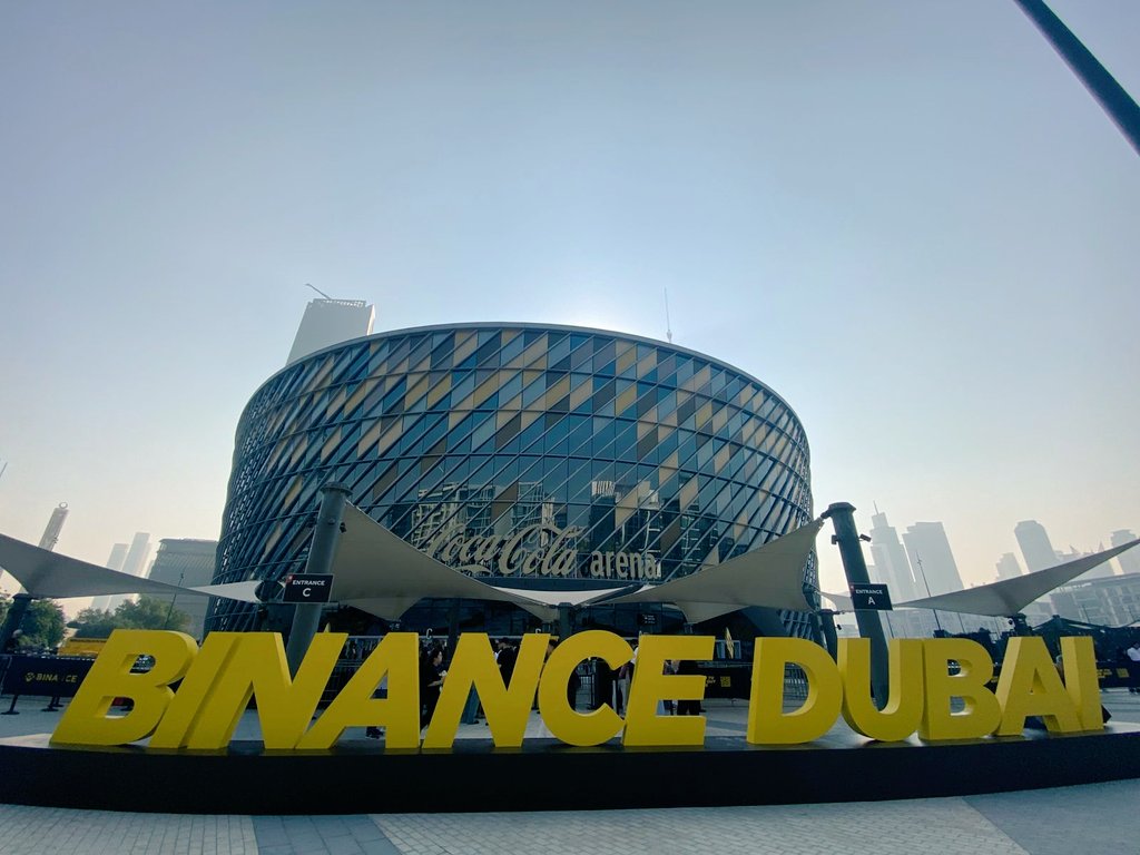 Who is here now? 

If you’re not in Dubai this week, you’re missing the next wave.

#Binance #blockchainweek