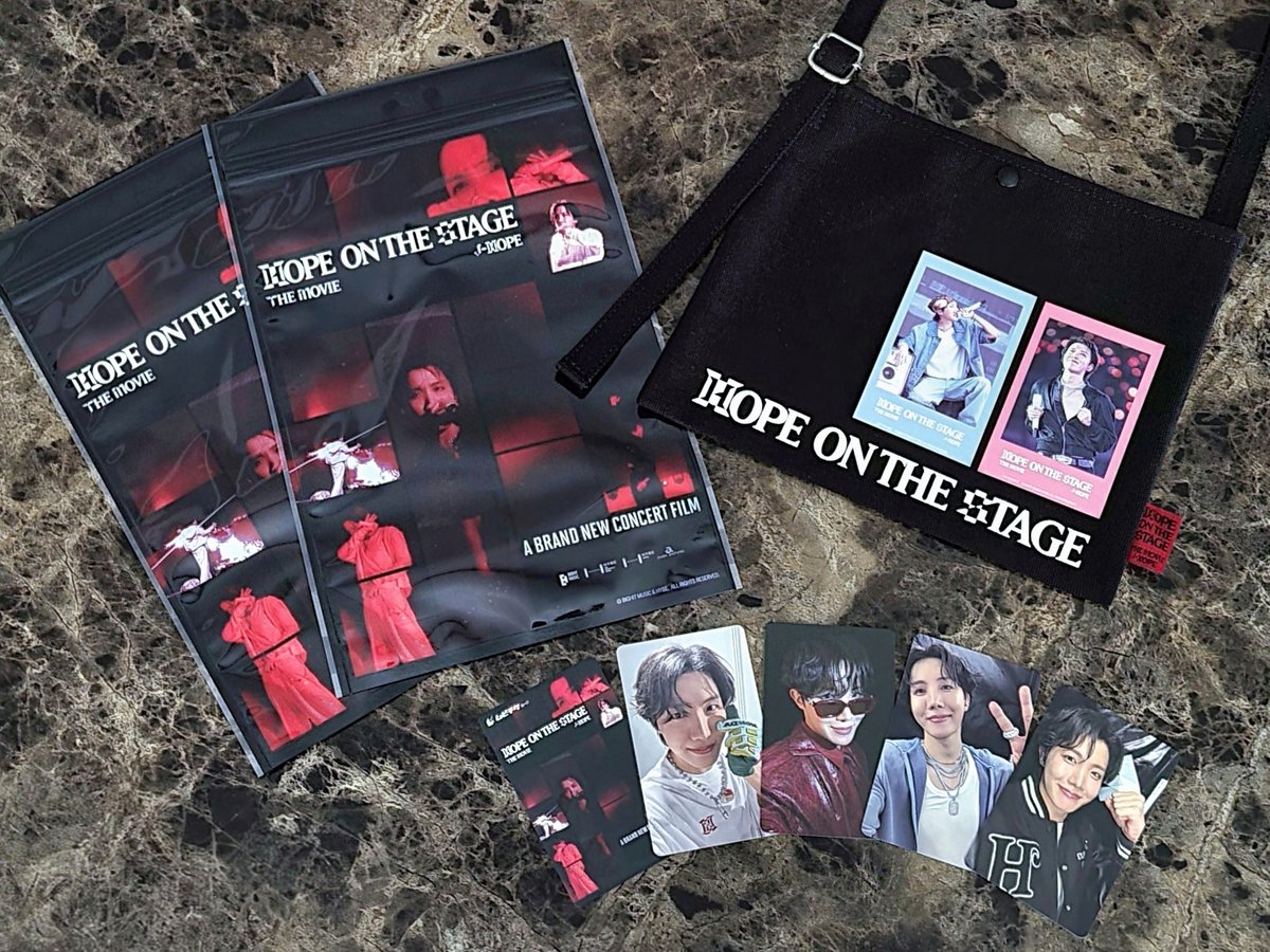 入場特典のトレカは運良く揃ったけどポップコーンの特典は交換して