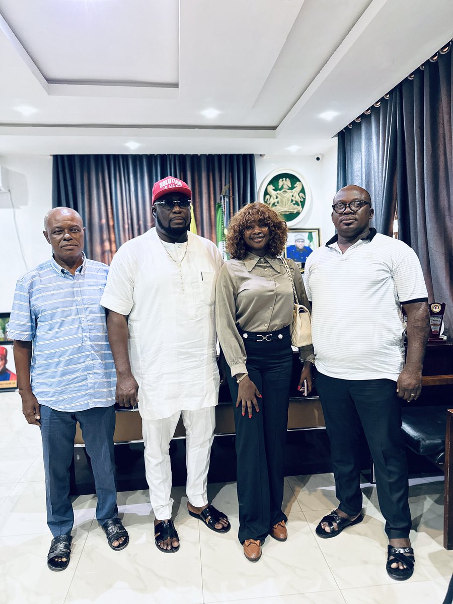 Maureengabriel_'s tweet image. On his special request, yesterday , I met with the Local Government Chairman of Onitsha North (MAYOR). It&apos;s a blessing and indeed a day never to forget.

01-11-2025 is a day i will never forget. God bless y’all for your support and prayers. I really appreciate 🙏
