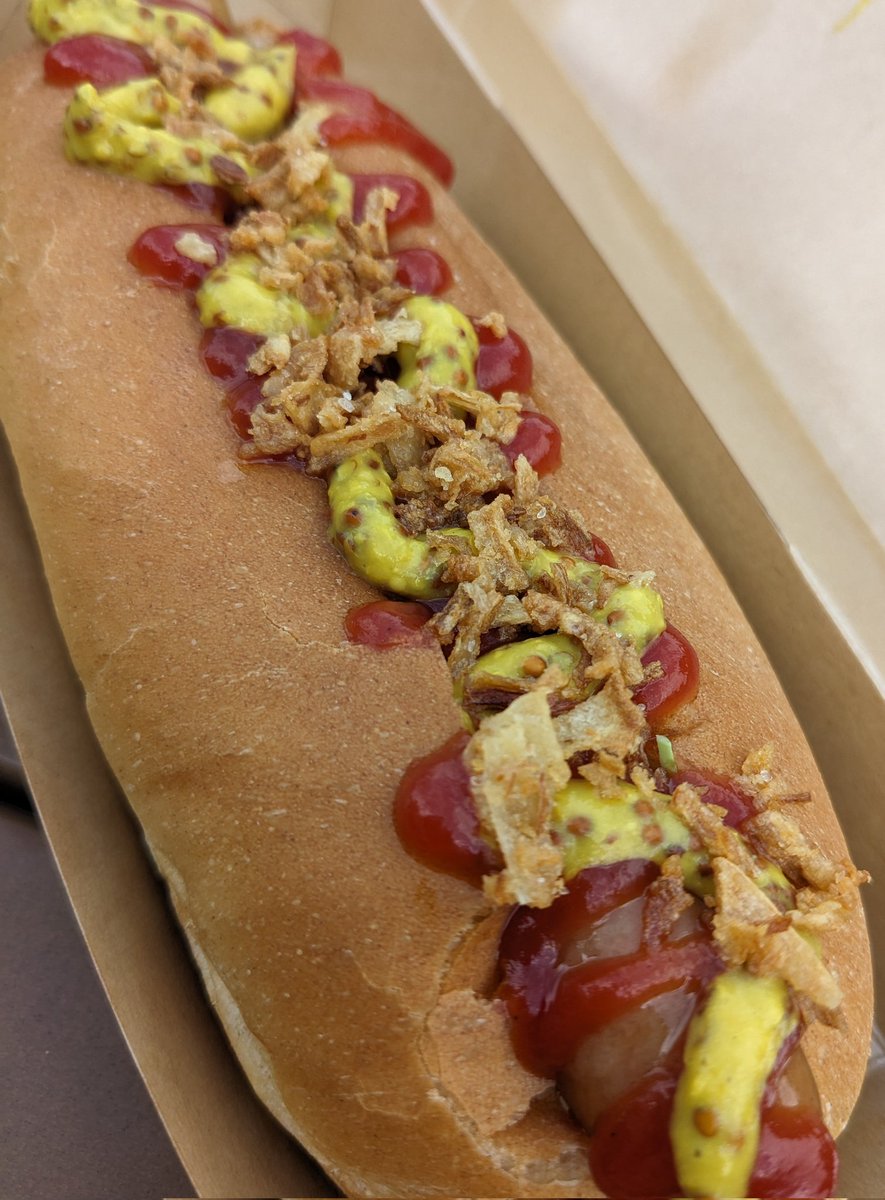 ハウステンボス で食べた #クリスマスマーケット で食べたホットドッグ