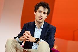 tcabarrus's tweet image. Arthur Mensch, le patron de Mistral, dont la société a embauché 600 salariés en qqs mois, vient de présenter neuf IA (Intelligence Artificielle, dit Dominique Seux. Sa spécialité, le sur-mesure pour les entreprises. Les acteurs publics et les grandes sociétés ont besoin d&apos;une IA…