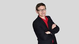 tcabarrus's tweet image. Arthur Mensch, le patron de Mistral, dont la société a embauché 600 salariés en qqs mois, vient de présenter neuf IA (Intelligence Artificielle, dit Dominique Seux. Sa spécialité, le sur-mesure pour les entreprises. Les acteurs publics et les grandes sociétés ont besoin d&apos;une IA…