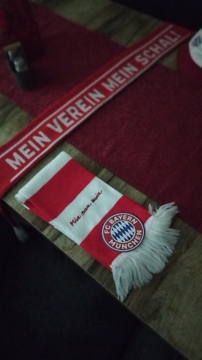 EnricoOchs's tweet photo. Spieltag 🔴⚪⚽🏆👊🏼💯🔥
Gemeinsam ins Viertelfinale @FCBayern
#FCUFCB #MiaSanMia #FCBayern #MiaSanMia #MiaSanBereit #Auswärtsspiel #BayernMünchen #Minga #MingaOida #AufgehtsBayern #AufgehtsihrRoten #DFBPokal https://t.co/498F5O7ZsP