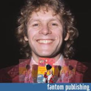 HAPPY BIRTHDAY, PAUL NICHOLAS!

To celebrate why not discover the stories behind the spotlight? Paul Nicholas’s autobiography, ‘Music, Marigolds and Me’. 

It’s available now in hardback from Fantom Publishing for just £19.99.

fantompublishing.co.uk/product/paul-n…