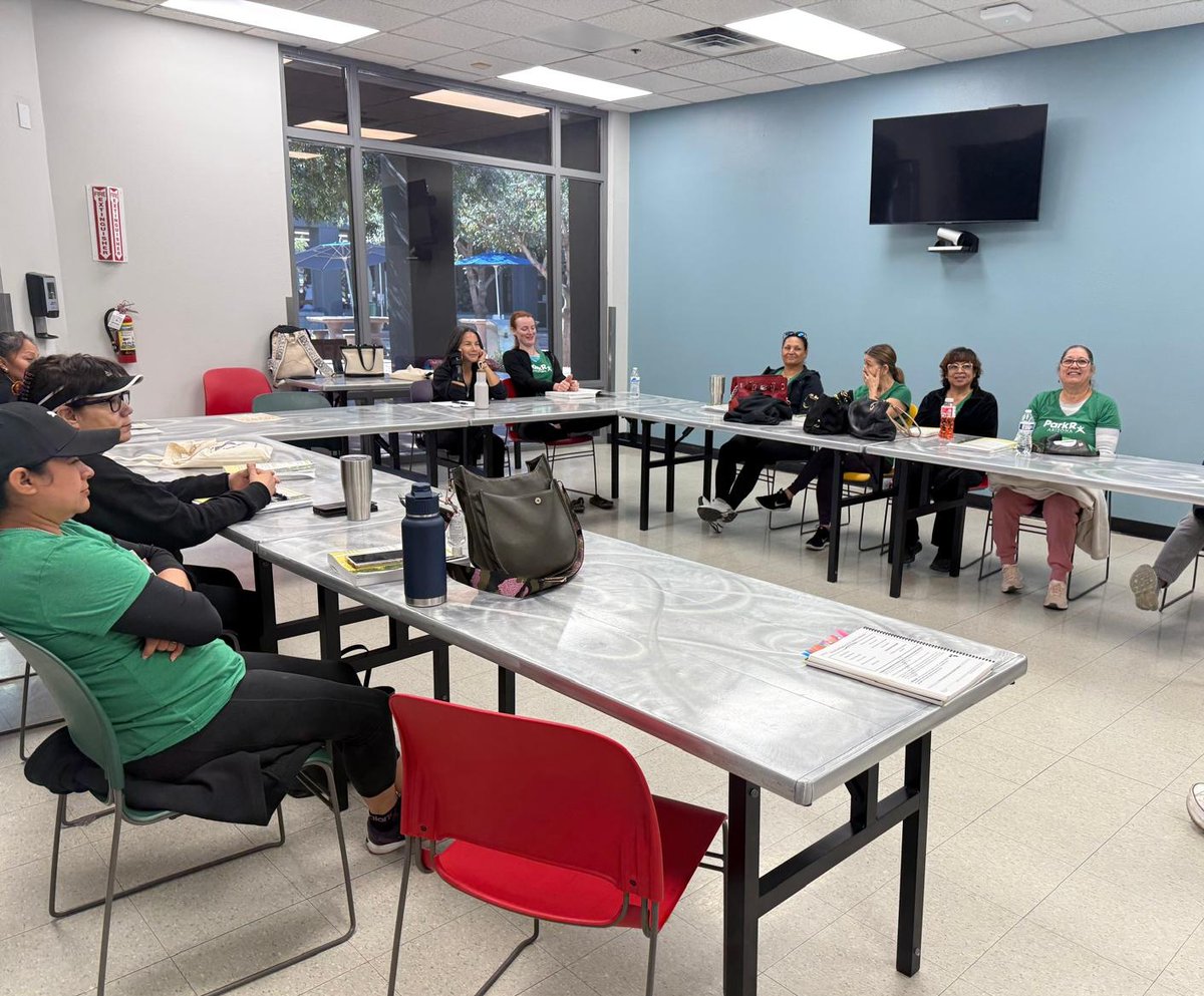 SuperMomsBW's tweet photo. 12-02-25.Clase 4 Tomando el Control de tu Salud, ejercicios de respiración, que tan importantes son para tu organismo, consejos, nutrición y yoga. ¡Gracias! #gratitud #meditacion #blockwatch #Supermoms
#communitysupport #yogalife #yogainspiration #communitylove https://t.co/qaQfU9kT8V