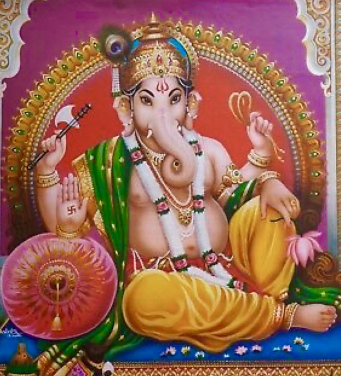 एकदन्तं महाकायं तप्तकाञ्चनसन्निभम् ।
लम्बोदरं विशालाक्षं वन्देऽहं गणनायकम् ॥
ॐ गं गणपतये नमो नम: 🙏 
शुभ दिन🌺