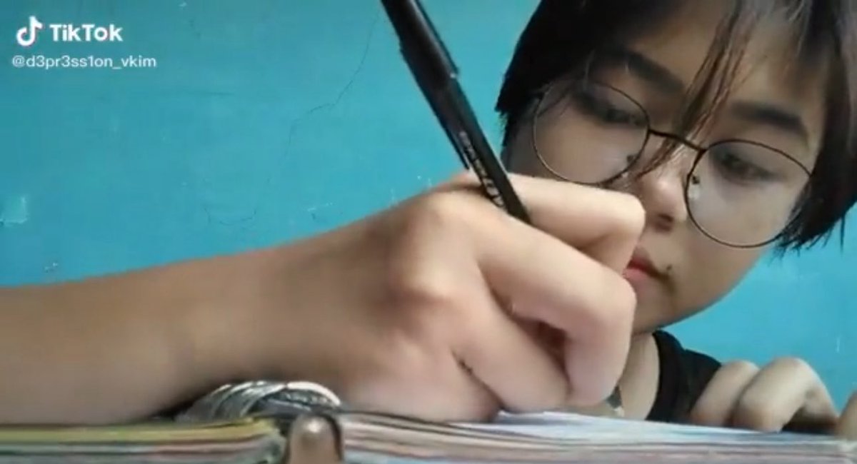 Ooh_LaLaaLaa's tweet image. Melani di dalem sel: