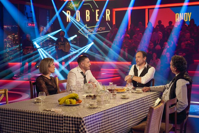 Dos30TV's tweet photo. Sigue como uno de los aciertos de @TVGalicia su access diario #LRMáisShow con un 11.3% de cuota, 102.000, 194.000 espectadores únicos y 52.5% de fidelidad

➡️ Es lo + visto del canal en el día

➡️ 3er mejor dato histórico

➡️ 2ª opción en la franja

#QueVivaLaTele #Audiencias https://t.co/1VJjgkhuxq