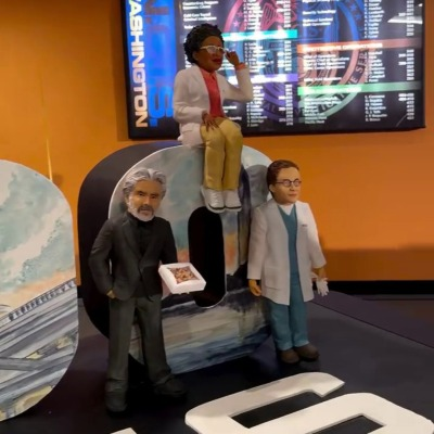 Flowery_Fangirl's tweet photo. 500 strong!
The historic 500th episode of NCIS is now being filmed! 🥳#NCIS 

via wilmervalderrama and studio_headz 📷 https://t.co/44an2R9xk6