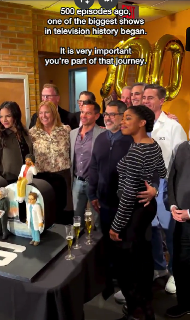 Flowery_Fangirl's tweet photo. 500 strong!
The historic 500th episode of NCIS is now being filmed! 🥳#NCIS 

via wilmervalderrama and studio_headz 📷 https://t.co/44an2R9xk6