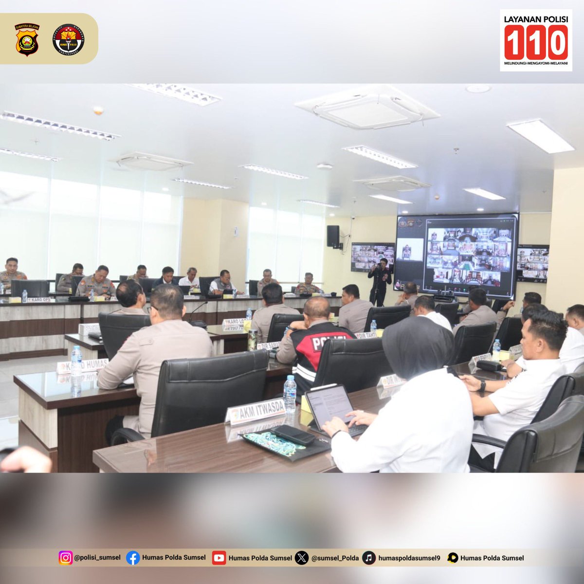 📰 RAPAT INTERNAL POLDA SUMSEL DIPIMPIN KAPOLDA SECARA DARING

Polda Sumatera Selatan menggelar rapat internal yang dipimpin langsung Kapolda Sumsel Irjen Pol. Andi Rian R. Djajadi, S.I.K., M.H., secara daring pada Rabu (3/12/2025) pukul 10.00 WIB. Kegiatan ini berlangsung di