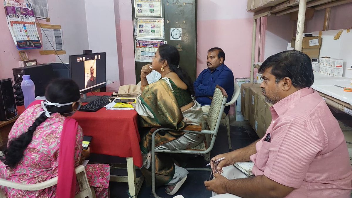 NTEP_ap's tweet image. In Ananthapuramu district, Dr. B. Jayalakshmi, DLATO Madam, conducted a Zoom meeting with all NTEP staff and gave instructions to increase the enrolments for the TBMBA program and to address other indicator gaps. #TBMuktBharat @ArogyaAndhra