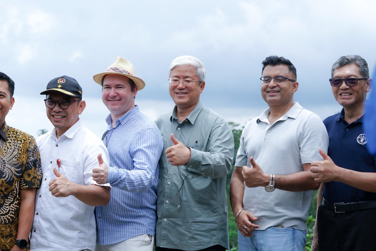 India in Bali tweet media