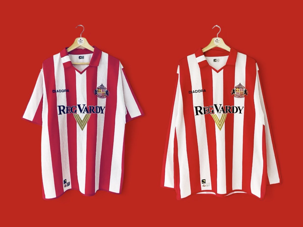 greatest_kits's tweet image. Short sleeve or long sleeve❓

Let us know in the comments 👇

Both 2004/05 @sunderlandafc home shirts available now on our website 🔴⚪️ 

#shortsleeve #longsleeve #football #shirt #footballshirt #sunderland #prem #premierleague #comment #forsale #shop #greatest #kits