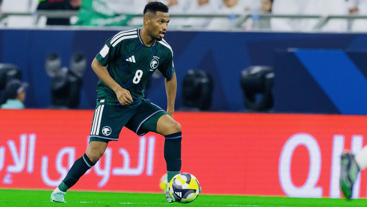 🚨يهاجمون الأسطورة للتغطية على أيمن والخيبري |

          "الفكر الأصفر ورم خبيث لا بد من استئصاله"

بعيداً عن كارثة بوشل التي نجى المنتخب منها منتخبنا أصبح مختلف بعد خروج أيمن يحيى ولو خرج الخيبري لكان المنتخب في أفضل حالاته ..

ماذا قدم أيمن يحيى ؟ 
❌خسارة الاستحواذ (17)