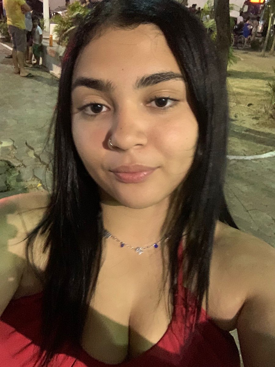 yorranabande's tweet photo. não acredito que tava tendo #TinderCastelipe e eu só vi agora https://t.co/Gg4E4P4w4H