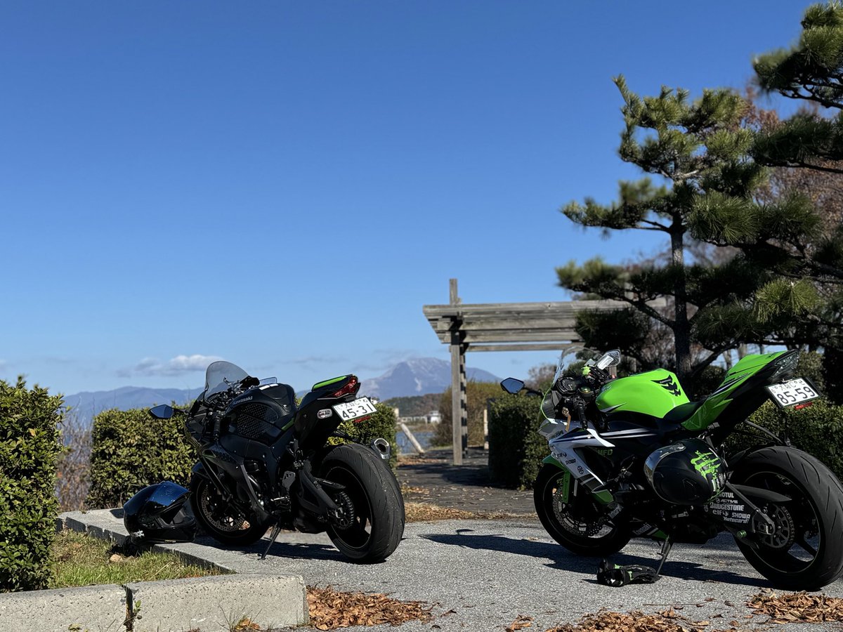 湖岸沿いは景色ええすね #ZX-6R #ZX-10R