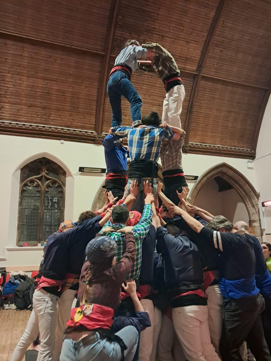 Revista Castells tweet media