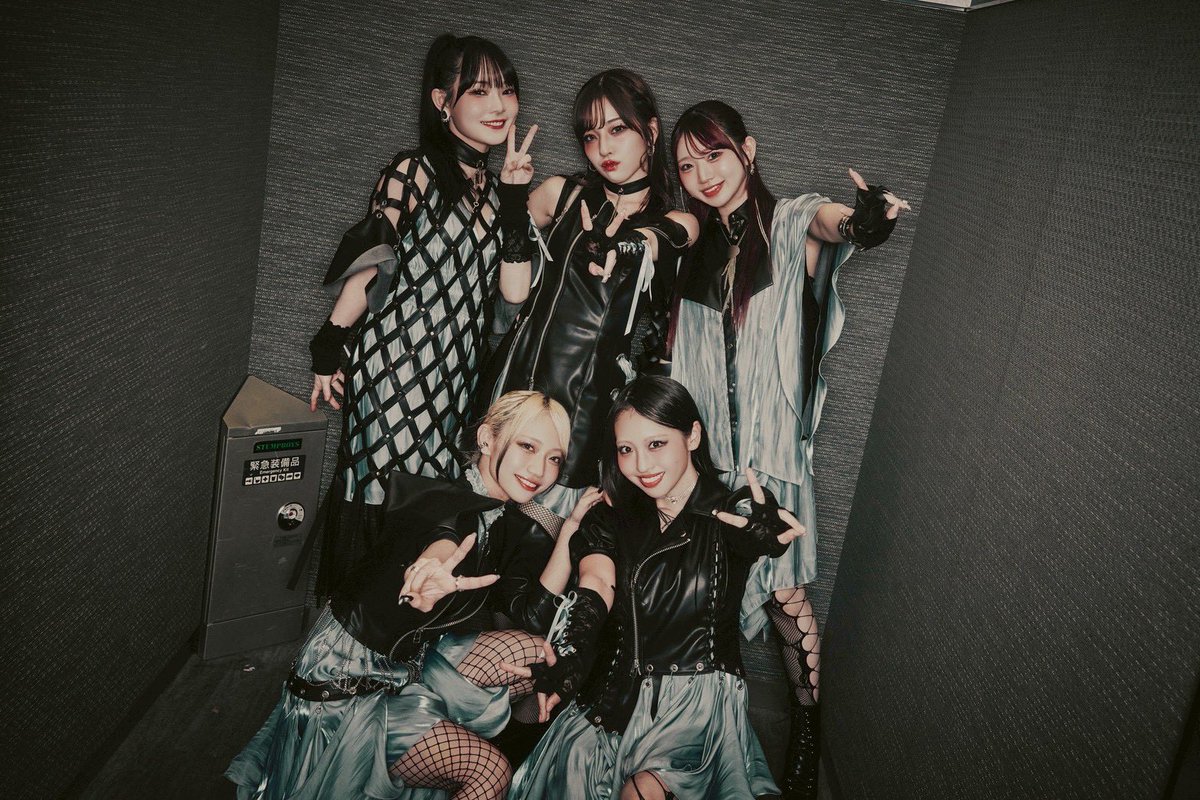 栞音【シーオン】 (@thaaanxxx) / Posts / X