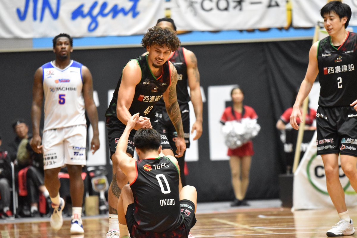 koukaz2001's tweet photo. 立川ダイス戦G2のレポート&インタビューです。遅い仕事で申し訳ない。
逆境だからこそ|koichisaito @koukaz2001 https://t.co/QNYbkC9XKr
#岐阜スゥープス
#SWOOPS
#早水将希HC
#古賀森人
#高橋幸大
#岐阜スゥープスチアリーダーズ https://t.co/2EhML7QuAD