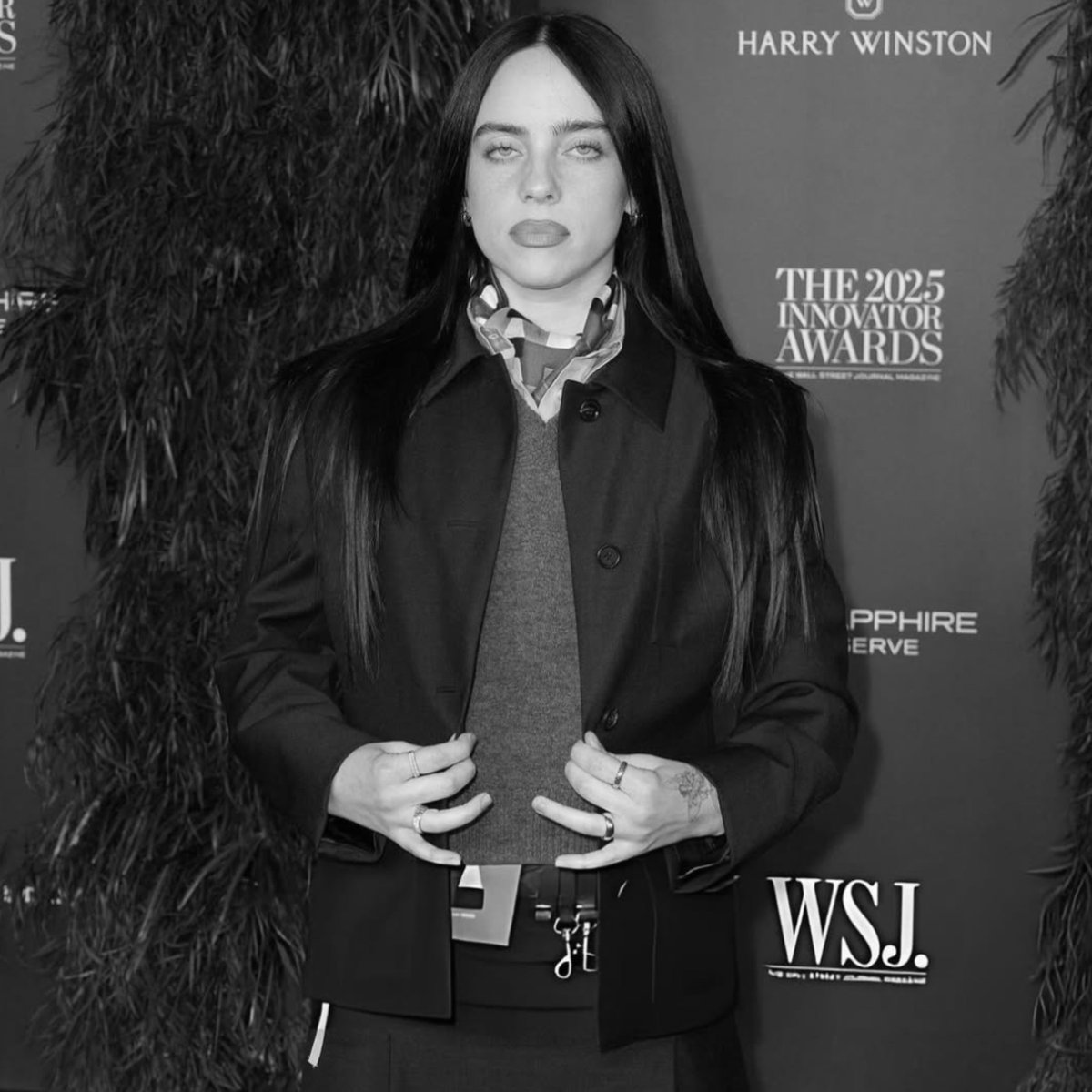 WarbasNews's tweet photo. Billie Eilish Tops Billboard’s 2025 Rock &amp; Alternative Year-End Charts #billieeilish #popmusic #rockmusic

Read the full story here: https://t.co/9V9FgEE1zp https://t.co/drKPCcUCn8